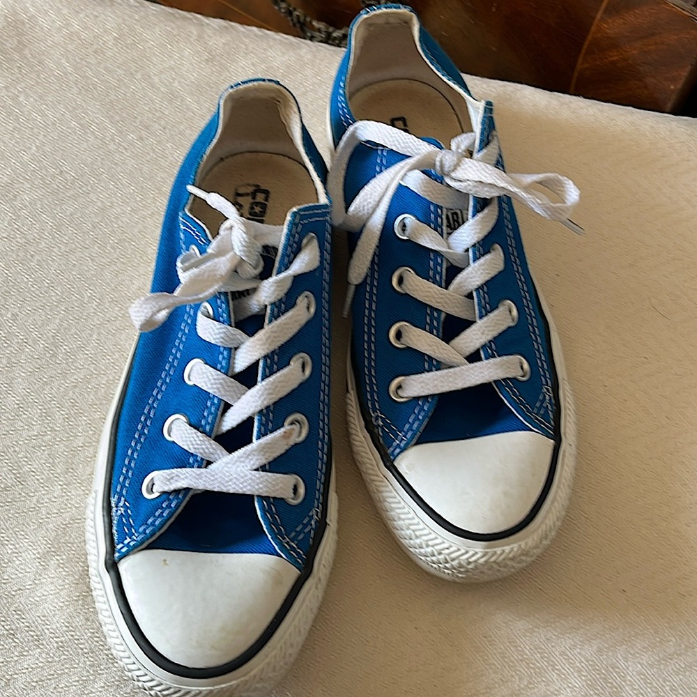 Converse AllStars Women’s 6